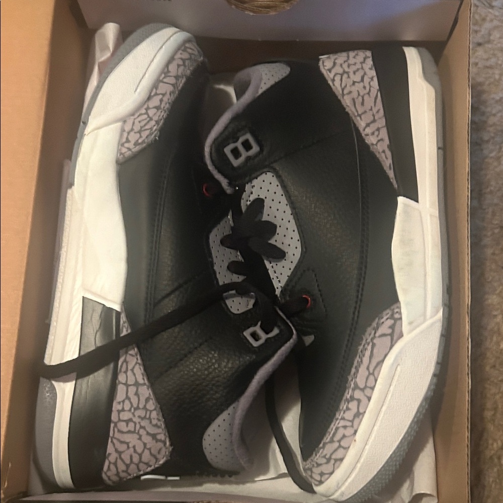 Jordan 3 RETRO Kids Sneakers Black and Gray w/red